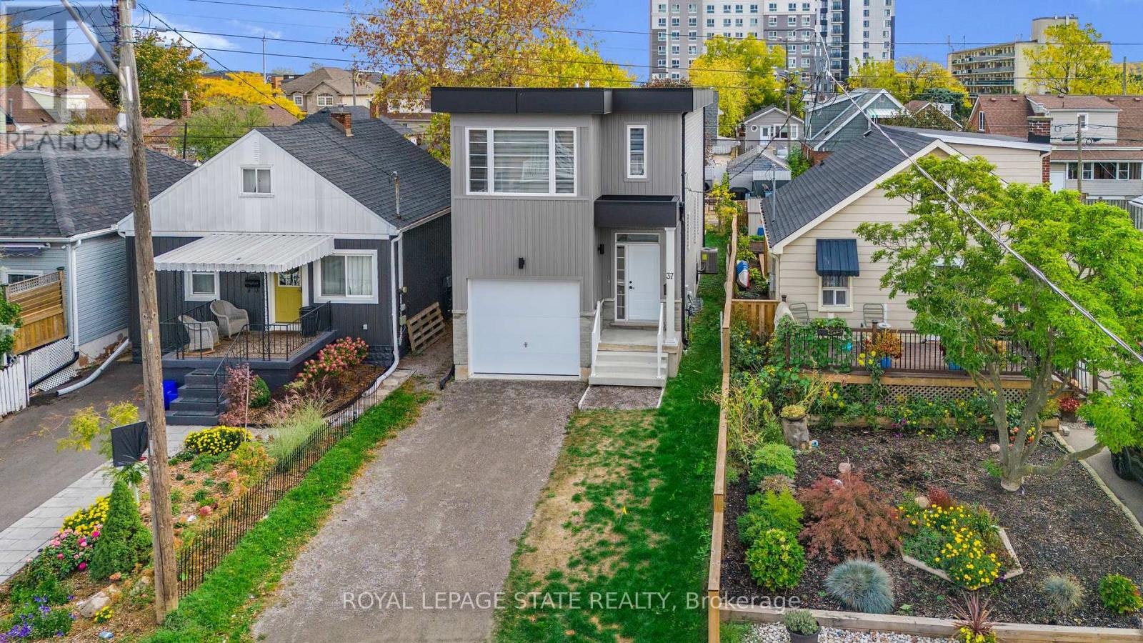 37 Delena Avenue S, Hamilton, ON, L9H 1B7 - 3