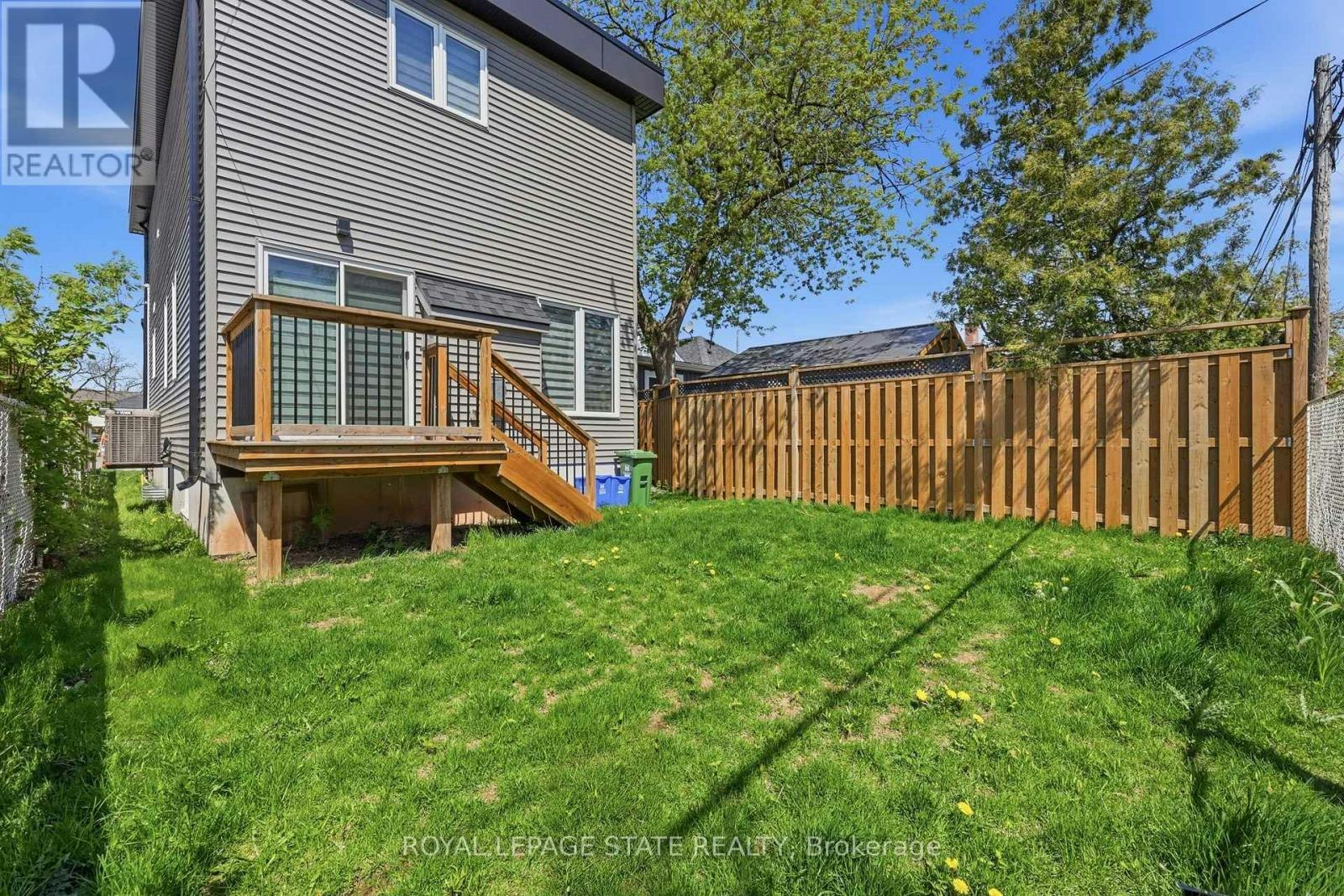 37 Delena Avenue S, Hamilton, ON, L9H 1B7 - 32