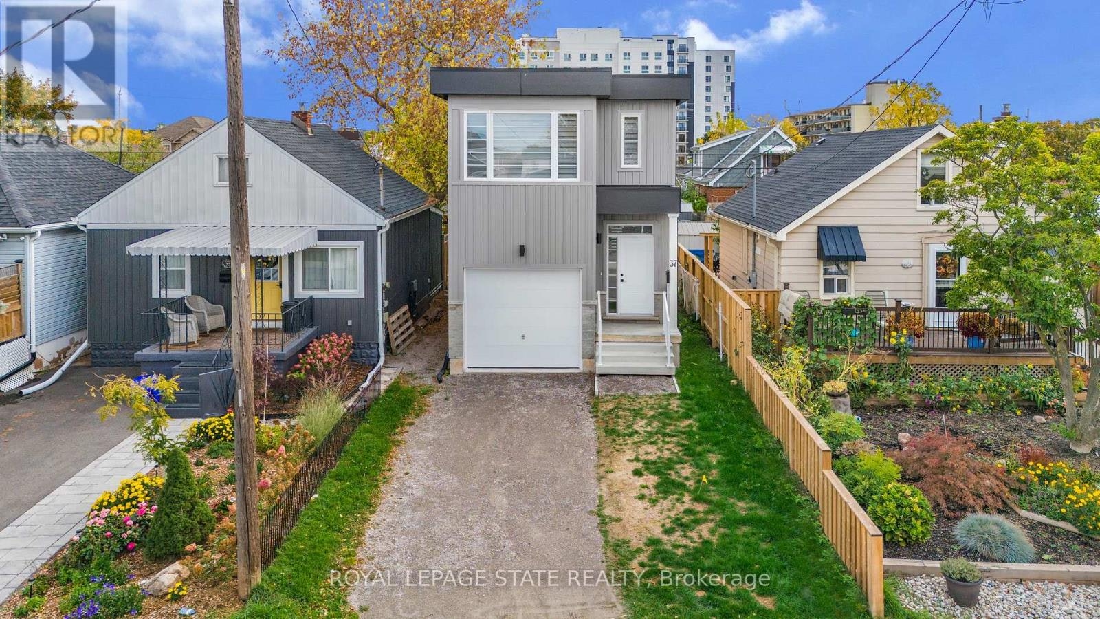 37 Delena Avenue S, Hamilton, ON, L9H 1B7 - 4
