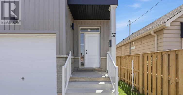 37 Delena Avenue S, Hamilton, ON, L9H 1B7 - 2
