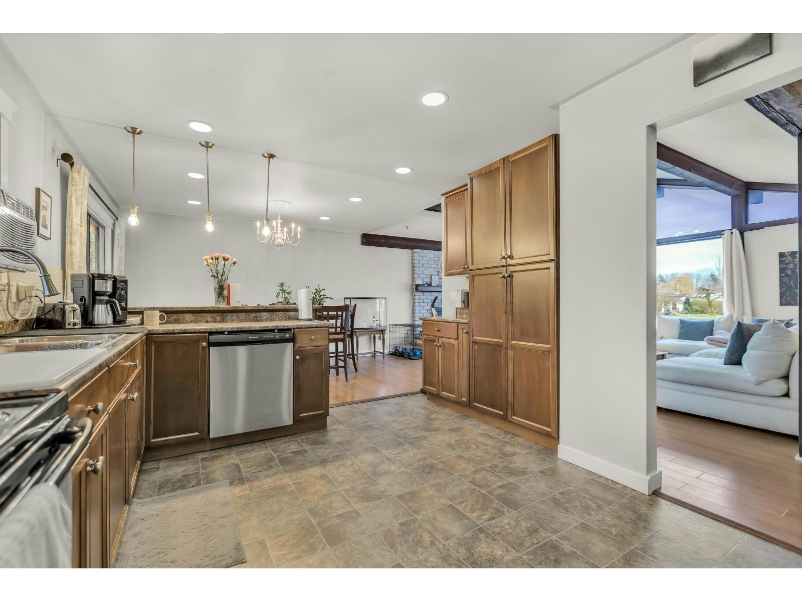 46521 Elliott Avenue, Chilliwack, BC, V2P 6L1 - 9