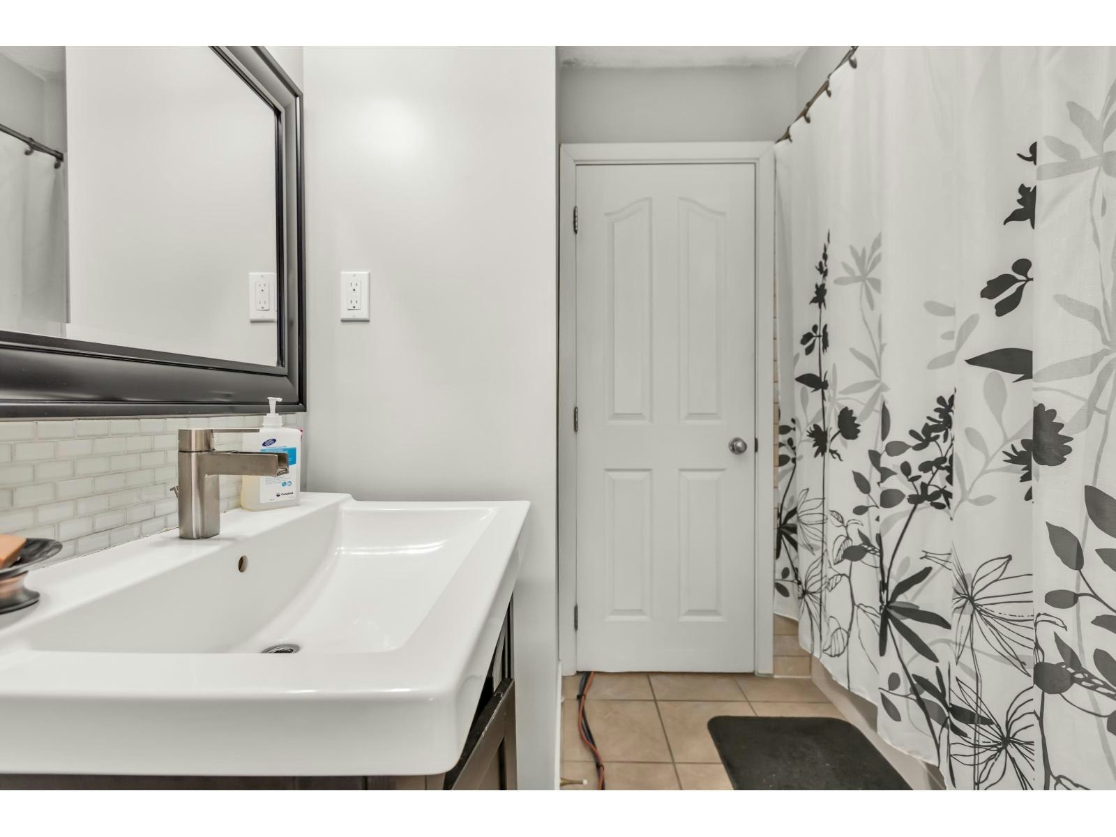 46521 Elliott Avenue, Chilliwack, BC, V2P 6L1 - 12