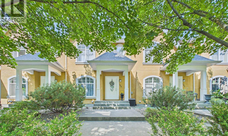 108-456 Mcphee Street
