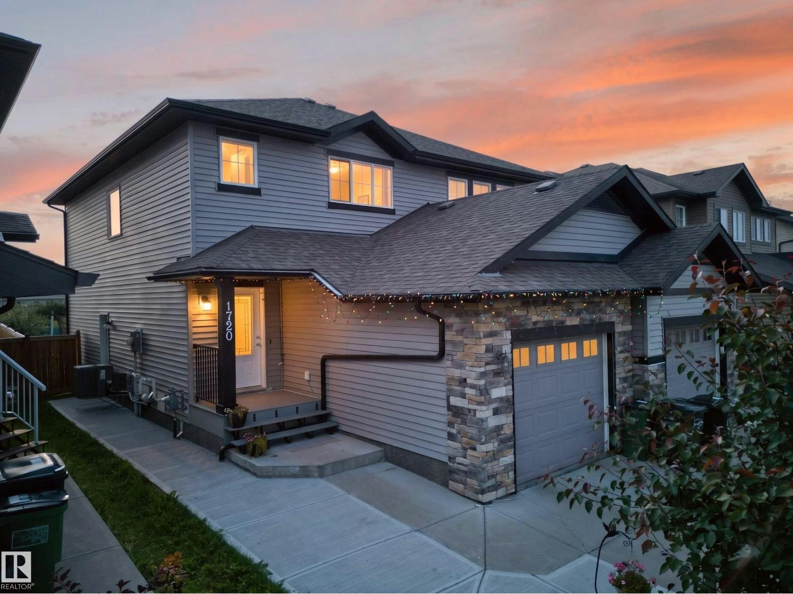 1720 27 Street NW NW, Edmonton, AB, T6T 2G6