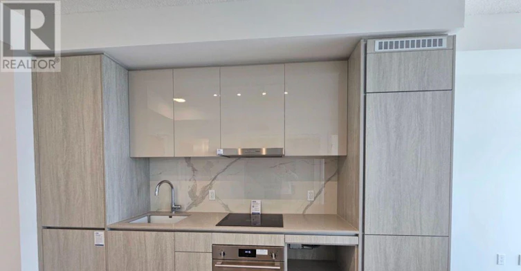 3102-28 Interchange Way, Vaughan, ON, L4K 0P8 - 5