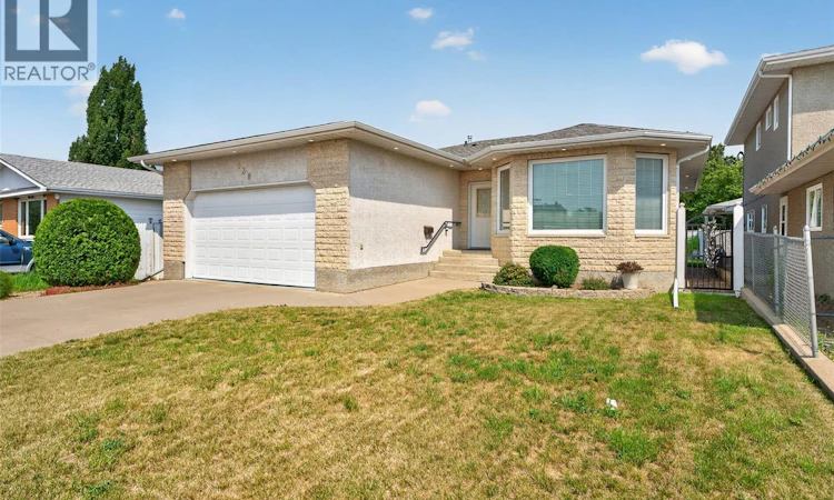 138 Athabasca Street W