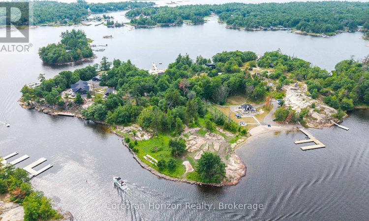 16 Island 810/Royal Island