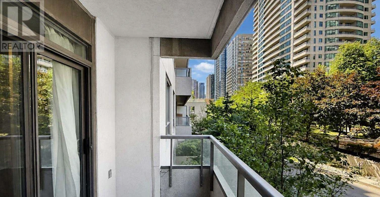 216-35 Hollywood Avenue, Toronto, ON, M2N 0A9 - 13