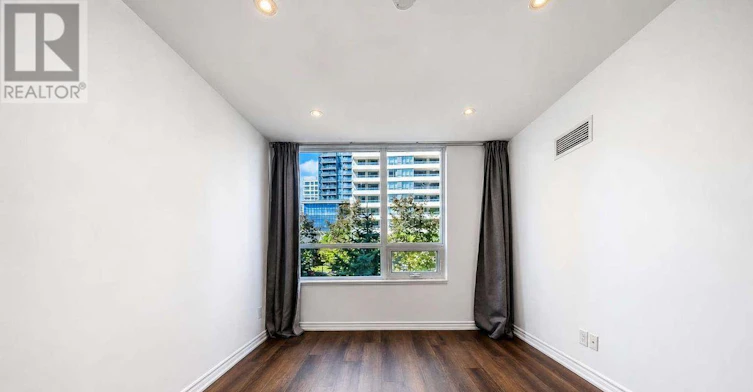 216-35 Hollywood Avenue, Toronto, ON, M2N 0A9 - 10