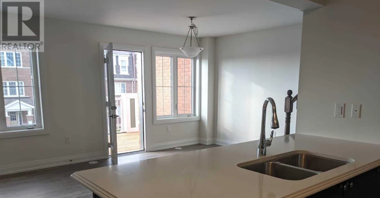 35 Bluegill Crescent, Whitby, ON, L1P 0E4 - 4
