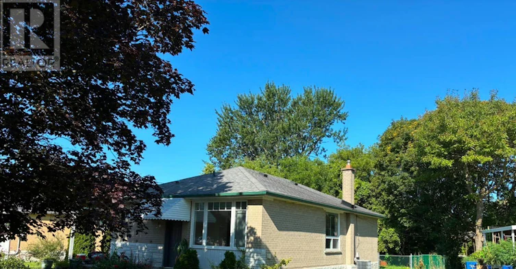 36 Child Drive, Aurora, ON, L4G 1Y5 - 4