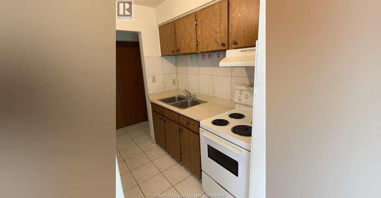 302-3044 Sandwich, Windsor, ON, N9C 1A4 - 12