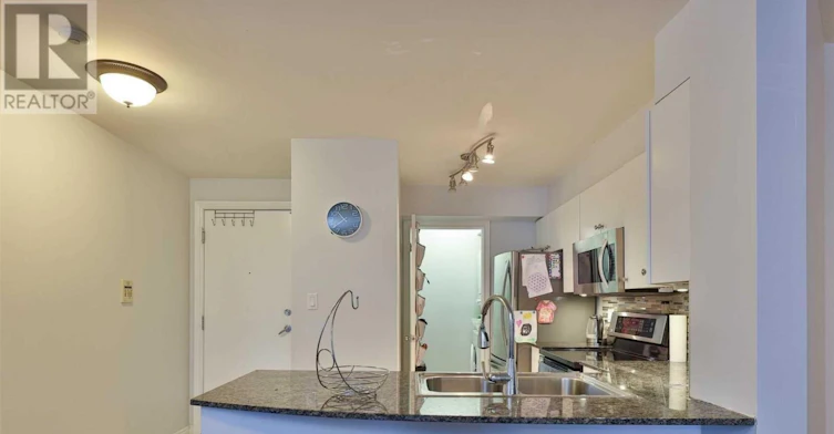 1101-801 Bay Street, Toronto, ON, M5S 1Y9 - 12