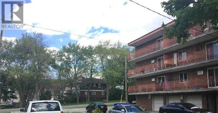 202-3044 Sandwich, Windsor, ON, N9C 1A4