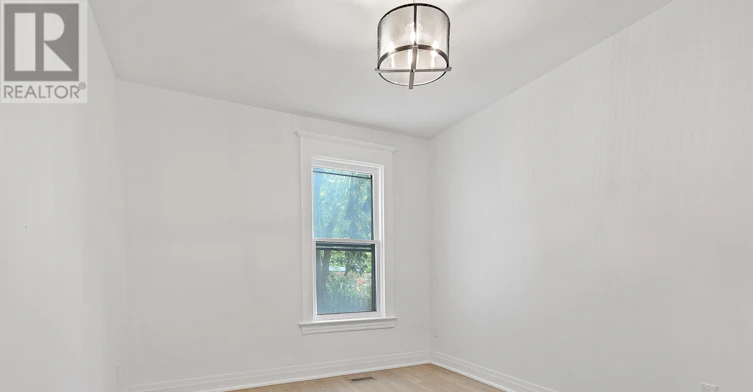 2 (GROUND-35 Humberside Avenue, Toronto, ON, M6P 1J6 - 20