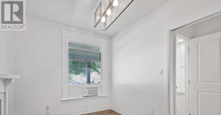 2 (GROUND-35 Humberside Avenue, Toronto, ON, M6P 1J6 - 11