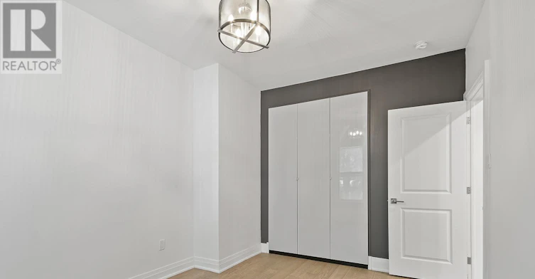 2 (GROUND-35 Humberside Avenue, Toronto, ON, M6P 1J6 - 21