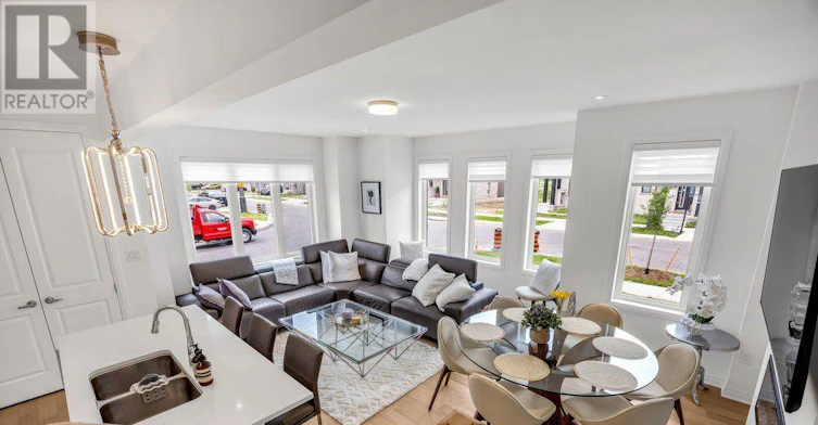 9 Crown Gate, Oakville, ON, L6M 0W8 - 11