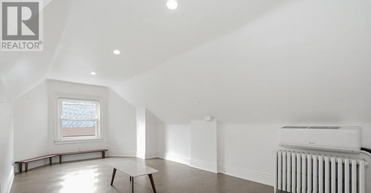 UPPER-178 High Park Avenue, Toronto, ON, M6P 2S4 - 14