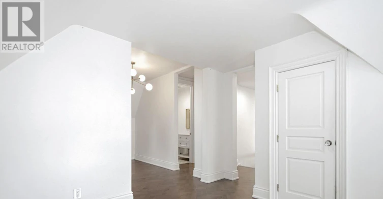 UPPER-178 High Park Avenue, Toronto, ON, M6P 2S4 - 17