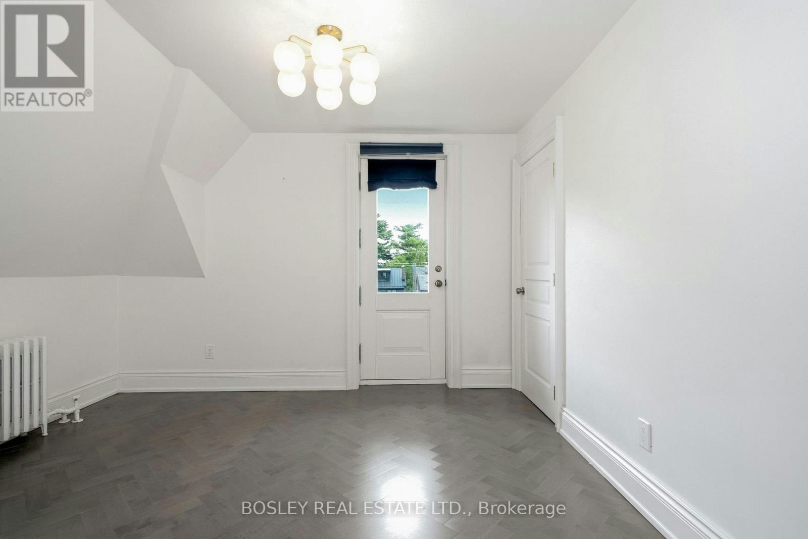 UPPER-178 High Park Avenue, Toronto, ON, M6P 2S4 - 30