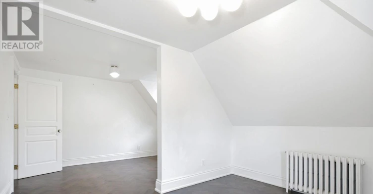UPPER-178 High Park Avenue, Toronto, ON, M6P 2S4 - 32