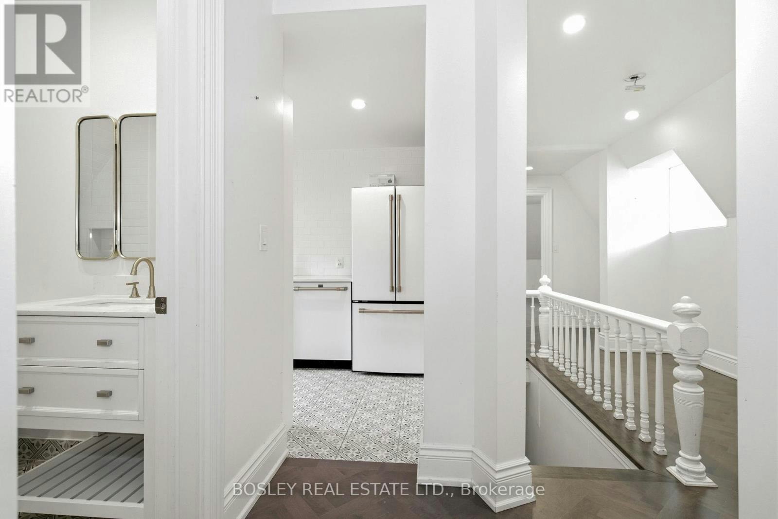 UPPER-178 High Park Avenue, Toronto, ON, M6P 2S4 - 6