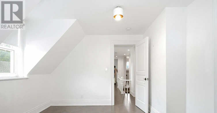 UPPER-178 High Park Avenue, Toronto, ON, M6P 2S4 - 26