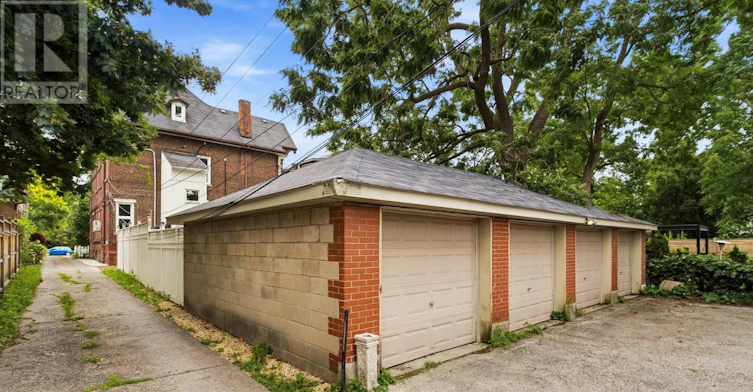 UPPER-178 High Park Avenue, Toronto, ON, M6P 2S4 - 39