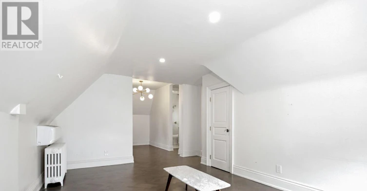 UPPER-178 High Park Avenue, Toronto, ON, M6P 2S4 - 16