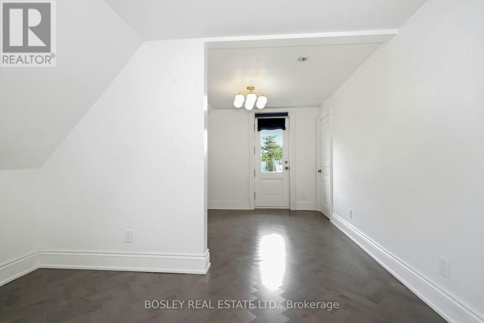 UPPER-178 High Park Avenue, Toronto, ON, M6P 2S4 - 31