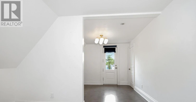 UPPER-178 High Park Avenue, Toronto, ON, M6P 2S4 - 31