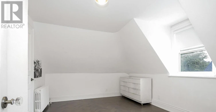 UPPER-178 High Park Avenue, Toronto, ON, M6P 2S4 - 23