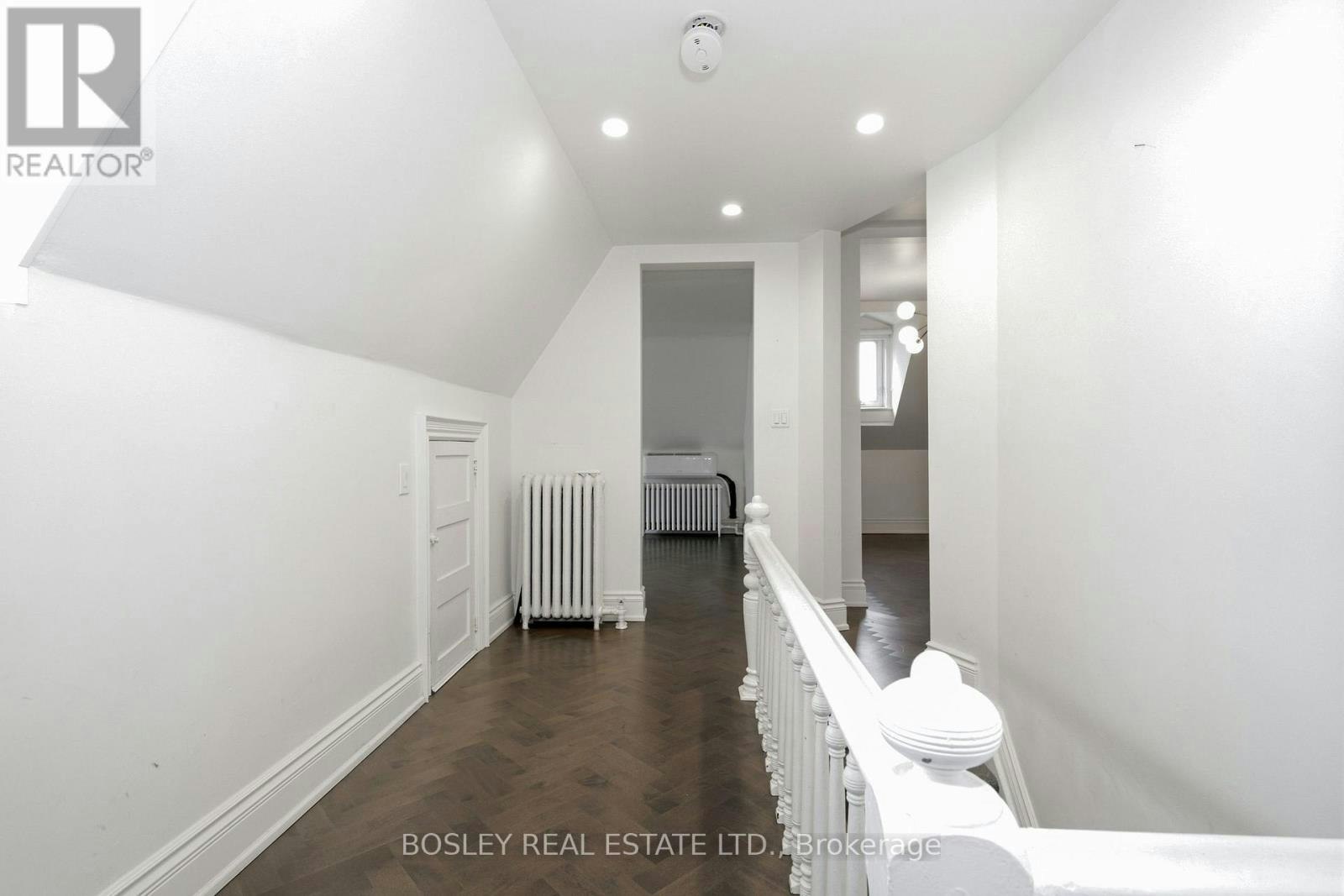 UPPER-178 High Park Avenue, Toronto, ON, M6P 2S4 - 22