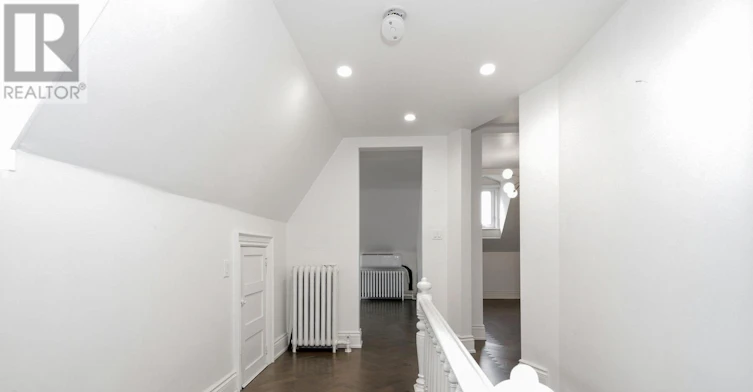 UPPER-178 High Park Avenue, Toronto, ON, M6P 2S4 - 22