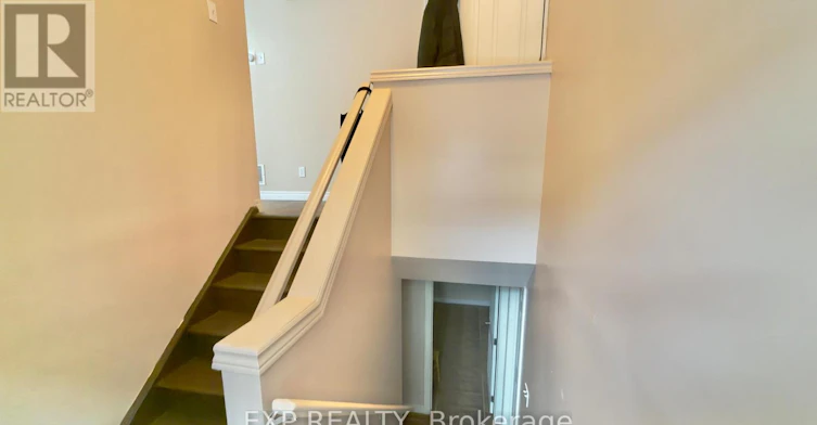 16 Marshall Street, Waterloo, ON, N2J 2T2 - 11