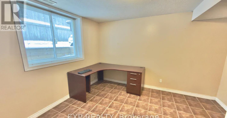 16 Marshall Street, Waterloo, ON, N2J 2T2 - 19
