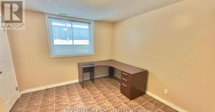 16 Marshall Street, Waterloo, ON, N2J 2T2 - 20