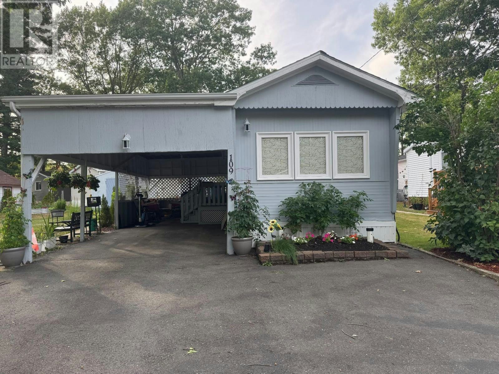 109 Olympic Avenue, New Minas, NS, B4N 3T7