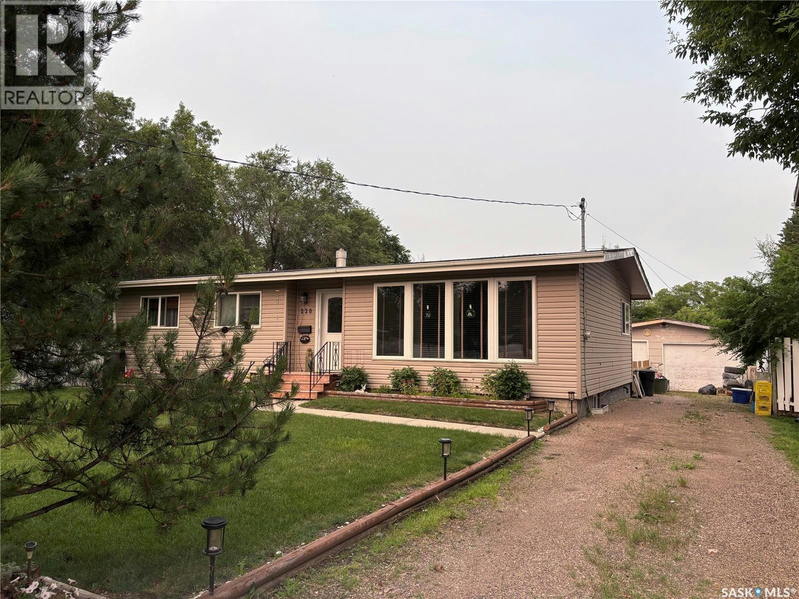 220 4th Street, Dalmeny, SK, S0K 1E0