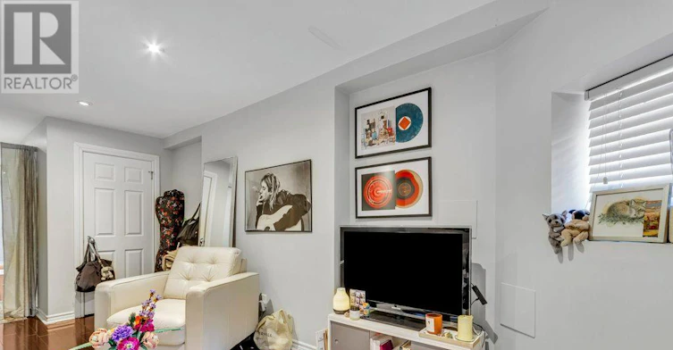 LOWER-83 Madison Avenue, Toronto, ON, M5R 2S3 - 16
