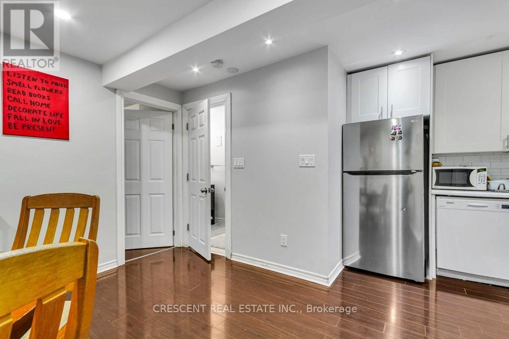 LOWER-83 Madison Avenue, Toronto, ON, M5R 2S3 - 12