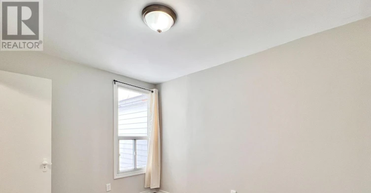 17 Winnifred Avenue, Toronto, ON, M4M 2X2 - 33