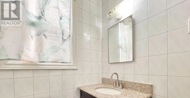 17 Winnifred Avenue, Toronto, ON, M4M 2X2 - 22