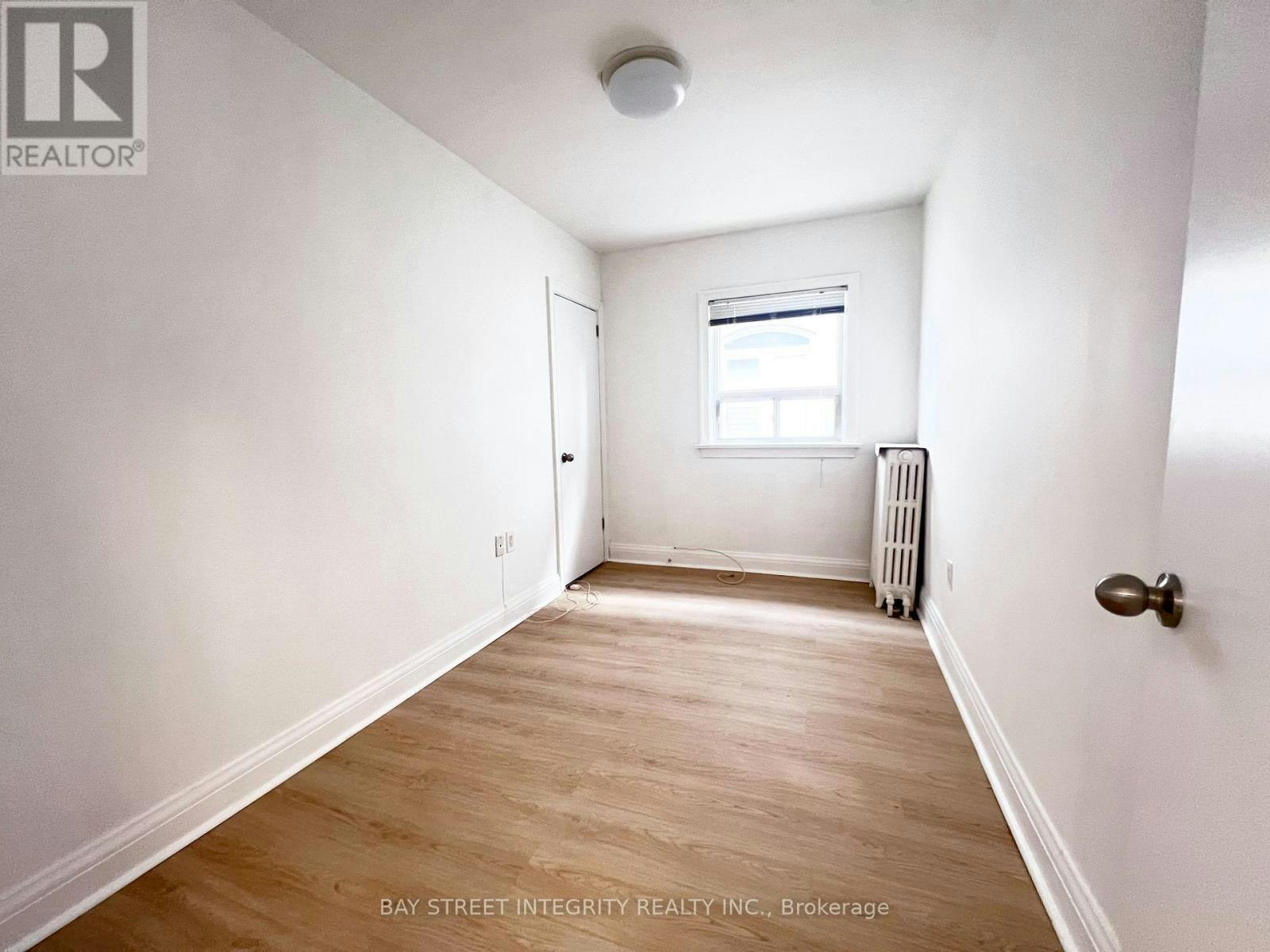 970 Briar Hill Avenue, Toronto, ON, M6B 1M3 - 5