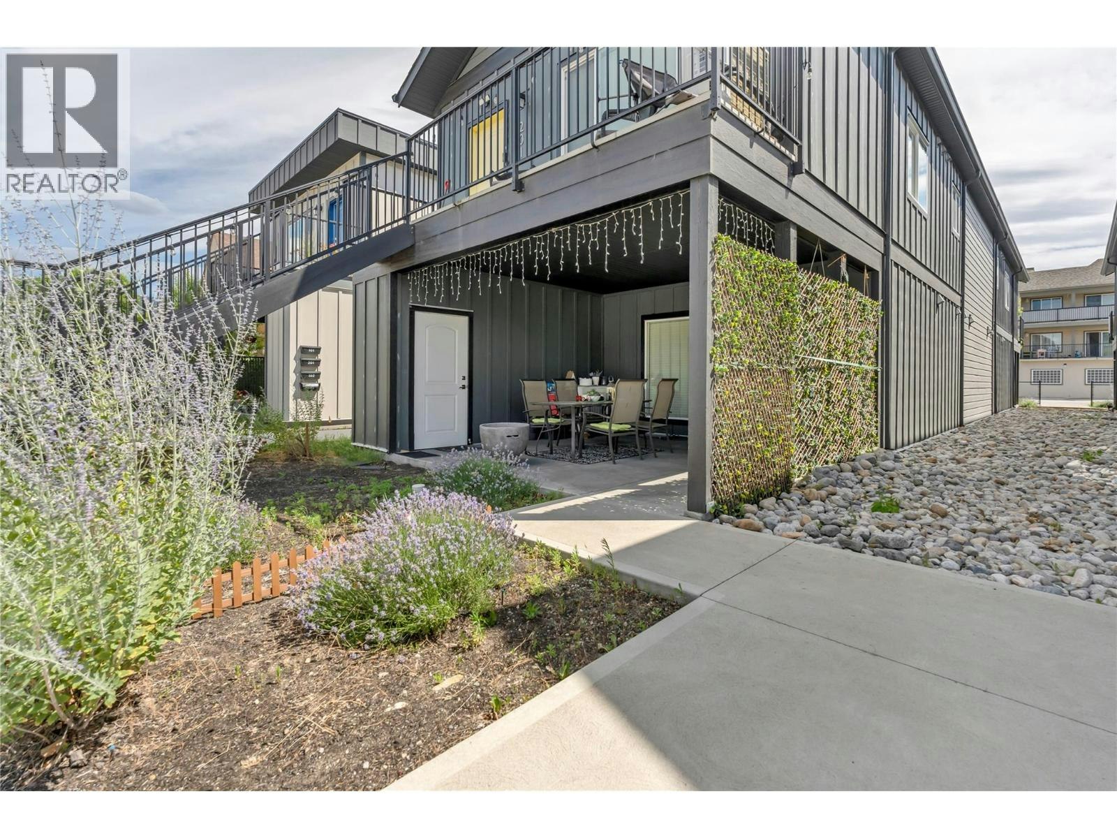 116 Calgary Avenue, Penticton, BC, V2A 2T6 - 3