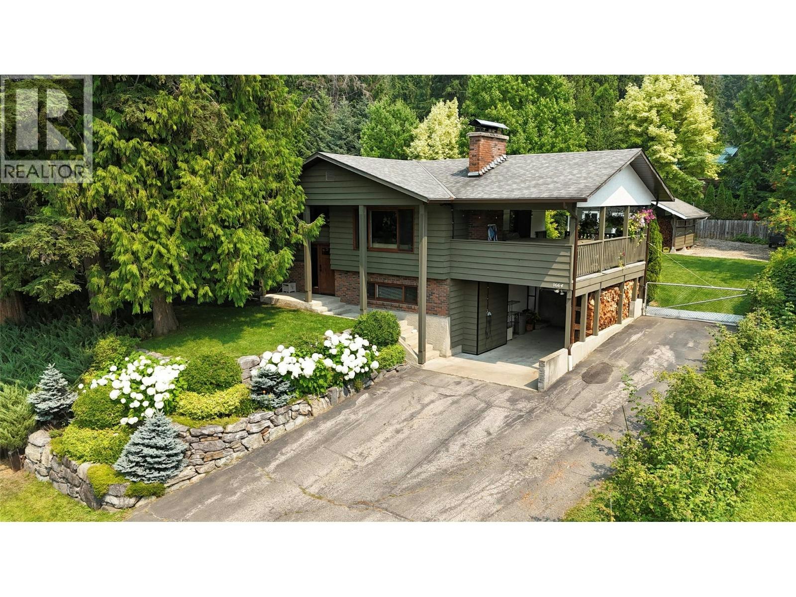 1664 Birch Drive, Revelstoke, BC, V0E 2S1