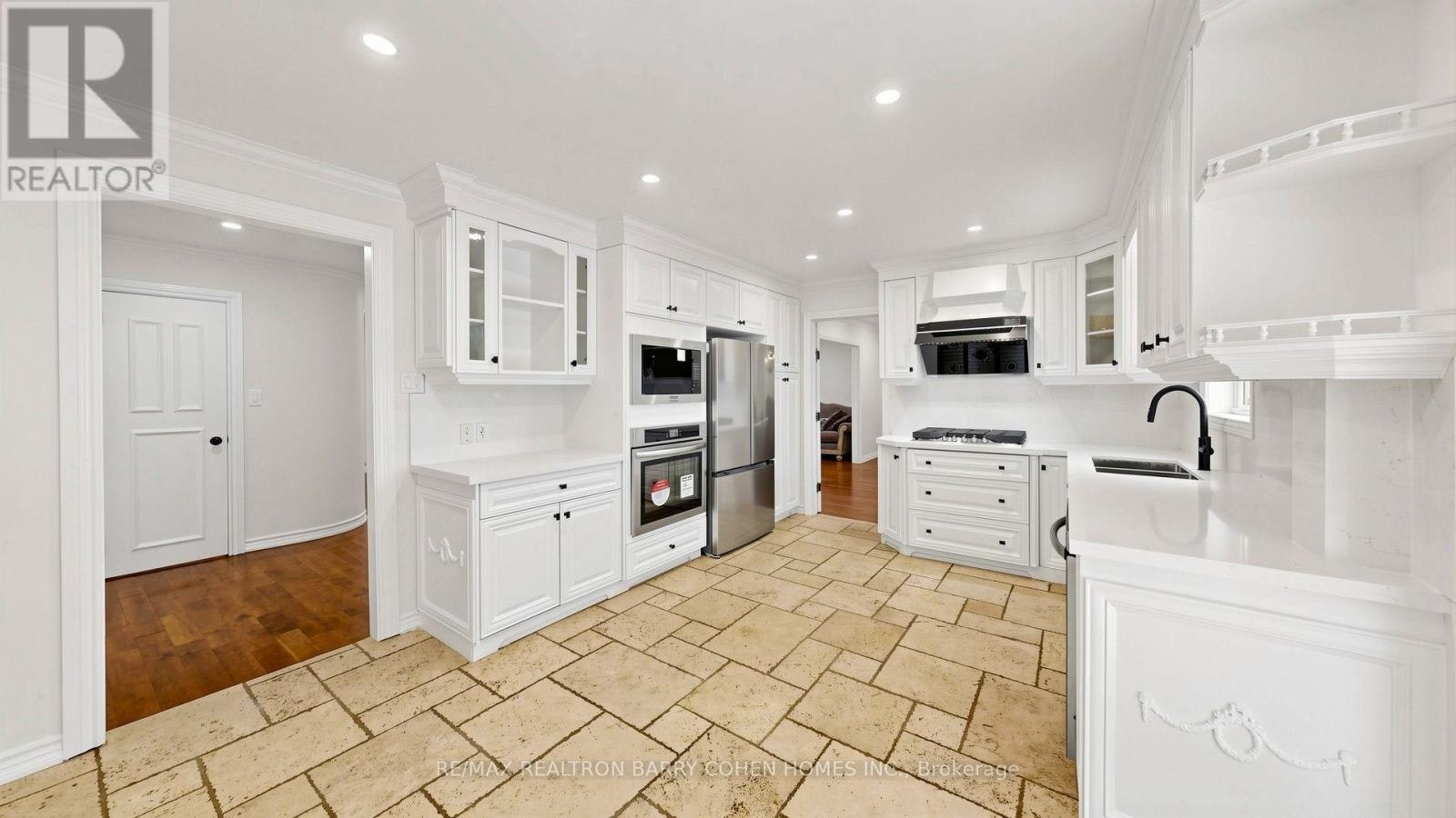 MAIN/UPPER-15 Sonata Crescent, Toronto, ON, M3B 2C3 - 8