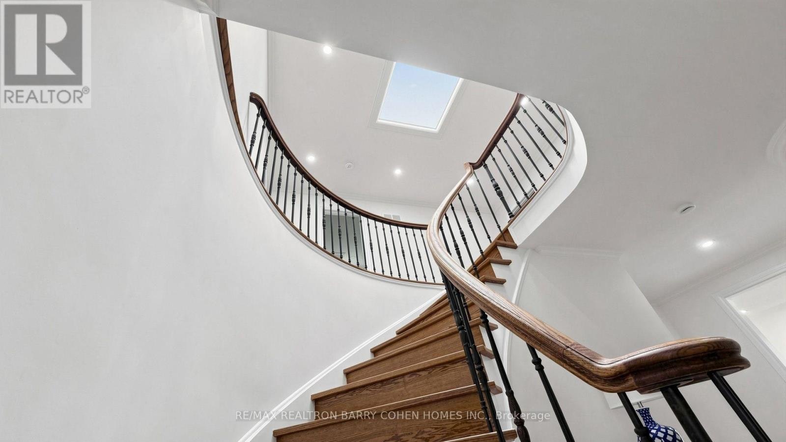 MAIN/UPPER-15 Sonata Crescent, Toronto, ON, M3B 2C3 - 18
