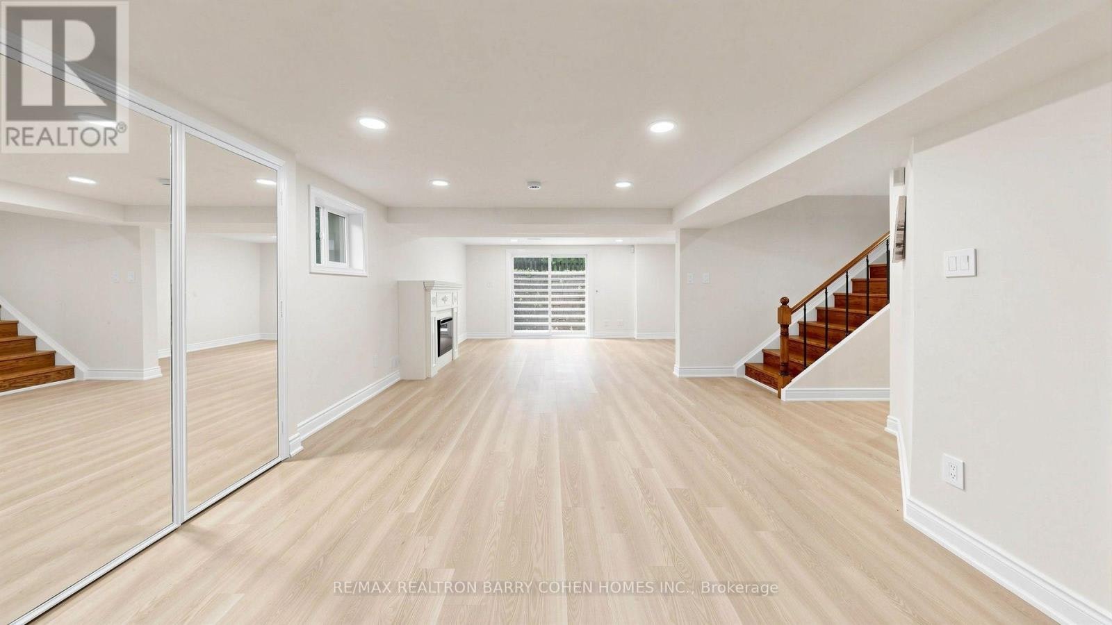 MAIN/UPPER-15 Sonata Crescent, Toronto, ON, M3B 2C3 - 37